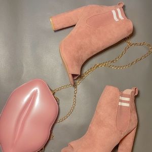 Heeled booties